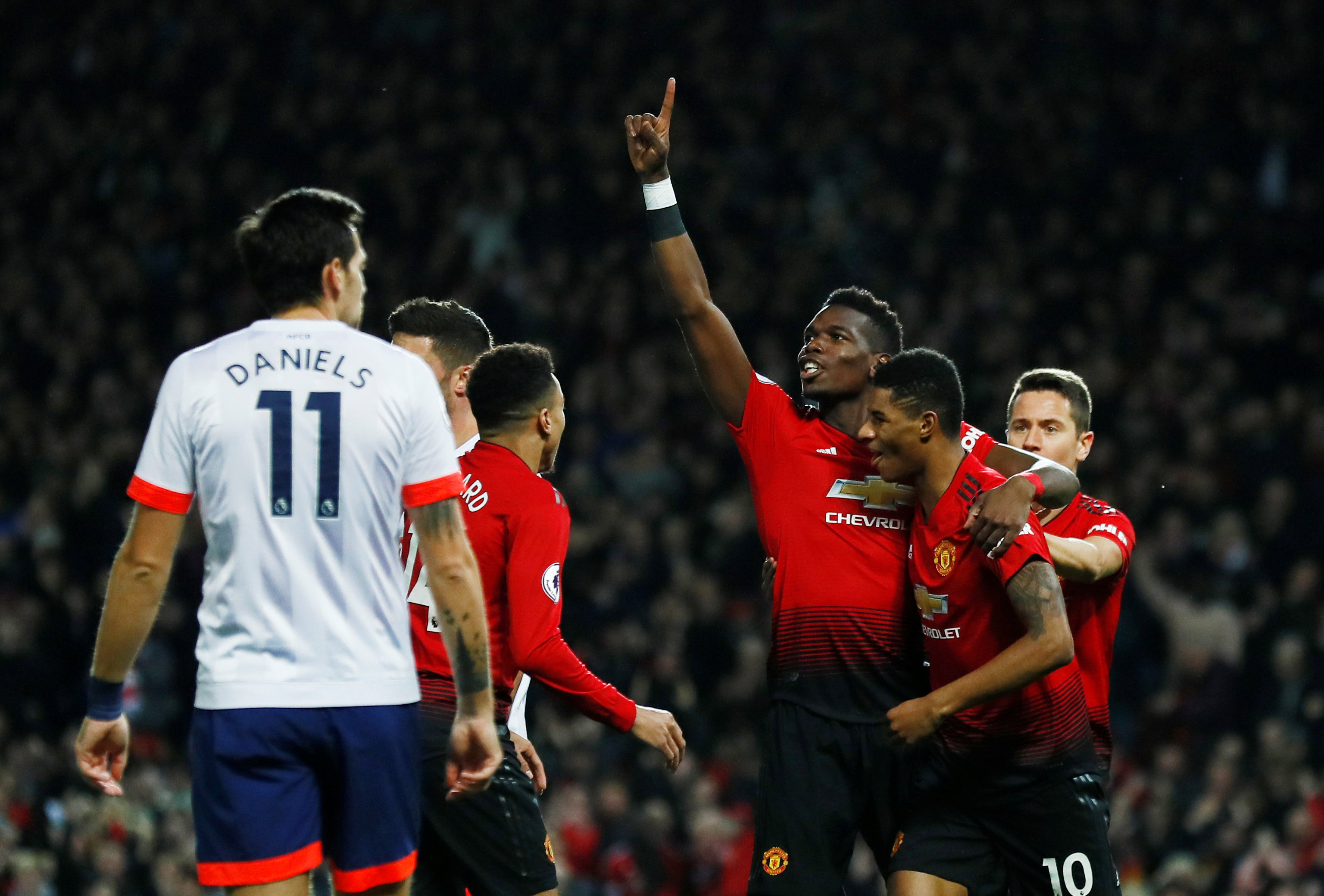 吸引来自亚 吸引来自亚